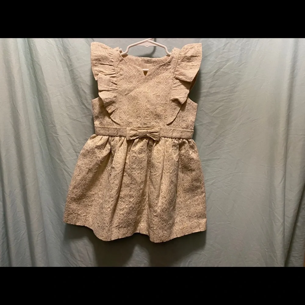 EUC fancy dress gold/cream Oshkosh